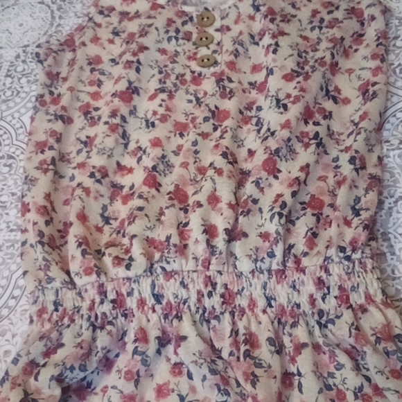 JUNIORS floral top - Picture 4 of 12